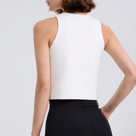 White Casual Women's Knitted Short Vest - Picture 2 of 5